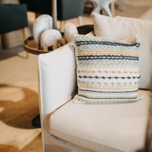 CUSHION-001